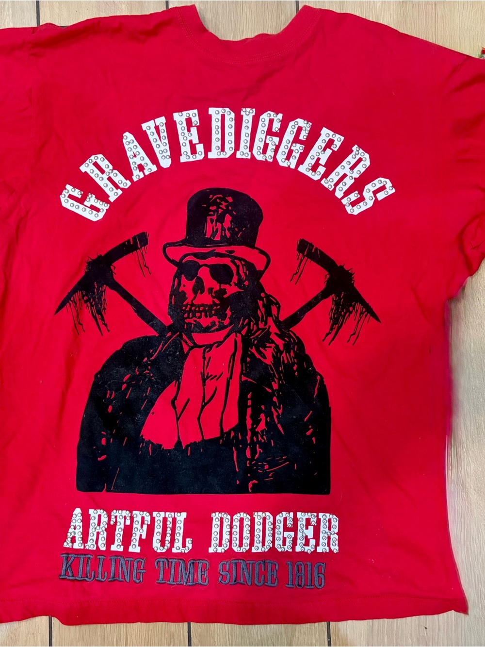 Artful Dodger Men’s XL Red Graphic Tee